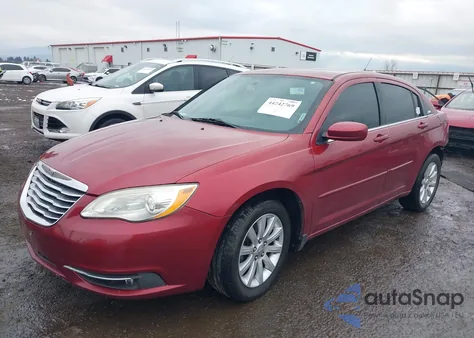 2011 Chrysler 200 Touring z USA, uszkodzony, nr VIN 1C3BC1FB5BN517464